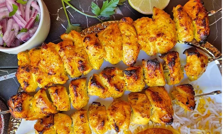 Joojeh Kabab on skewers – Sizdah Bedar food